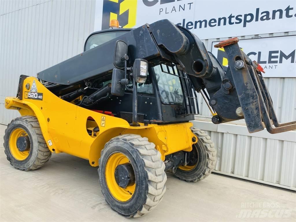 JCB 520-40 Teleskopické manipulátory
