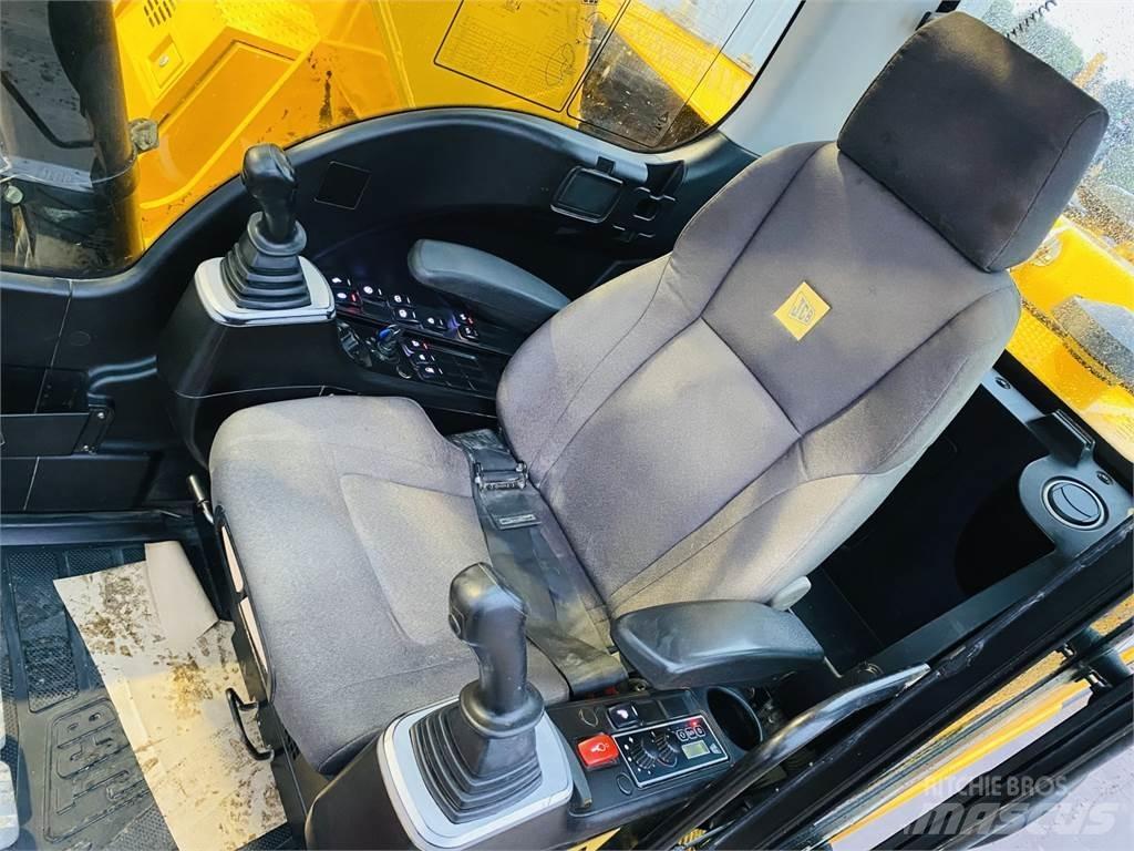 JCB JS220LC Pásové rýpadlá