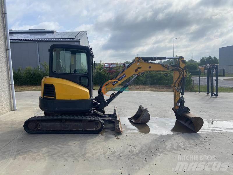 Bobcat E 35 Kolesové rýpadlá