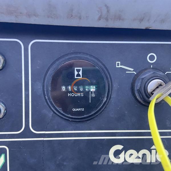 Genie Z51/30J Kĺbové plošiny