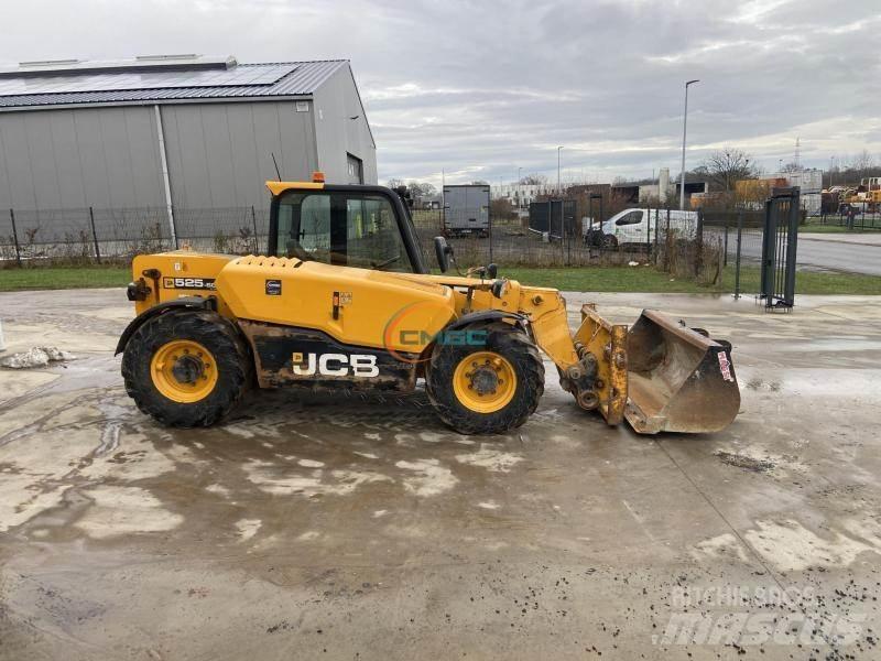 JCB 525.60 Teleskopické manipulátory