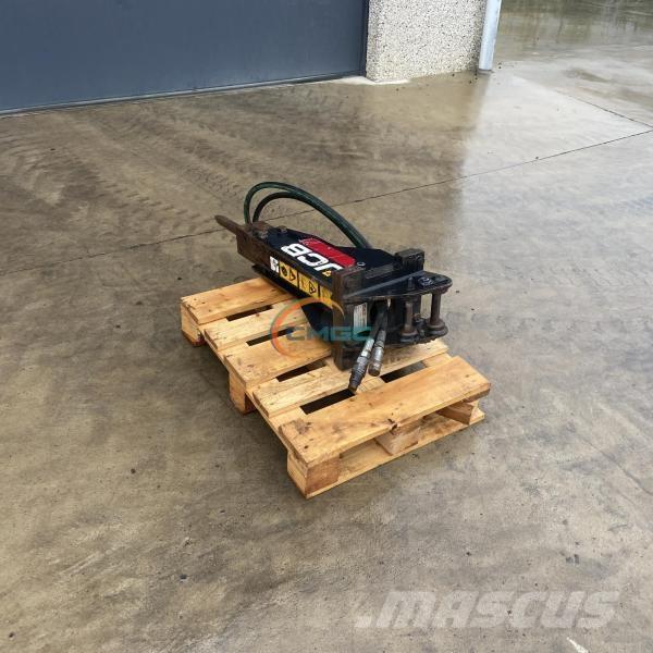 JCB HM012T Búracie kladivá / Zbíjačky