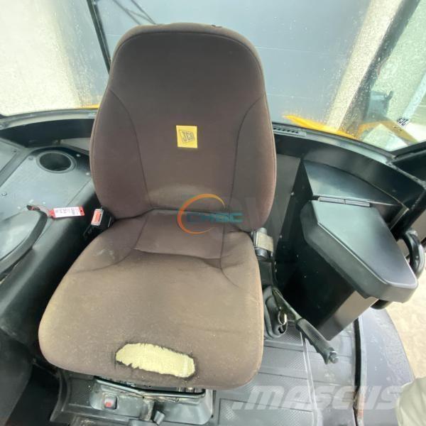 JCB TM220 Kolesové nakladače