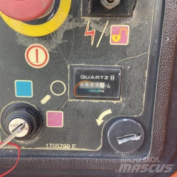 JLG 1250AJP Kĺbové plošiny