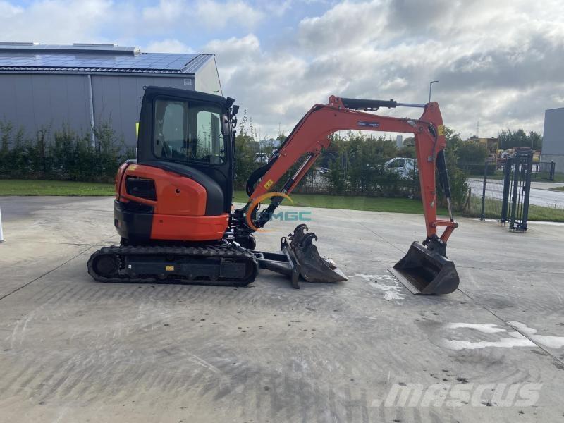 Kubota U36-4 Kolesové rýpadlá