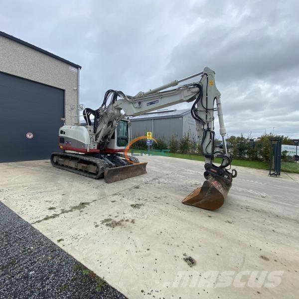 Takeuchi TB215R Kolesové rýpadlá