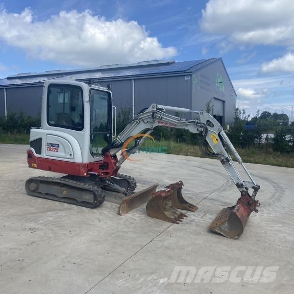 Takeuchi TB225 Kolesové rýpadlá