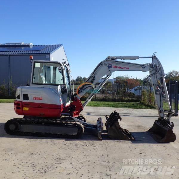 Takeuchi TB260 Kolesové rýpadlá