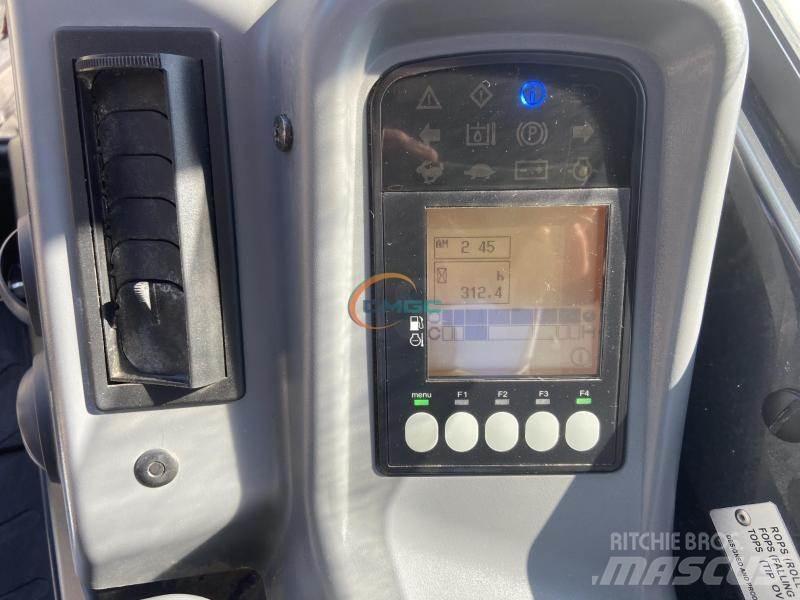 Yanmar VIO38-6 Kolesové rýpadlá