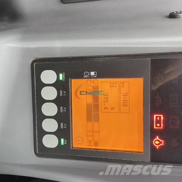 Yanmar VIO38-6 Kolesové rýpadlá