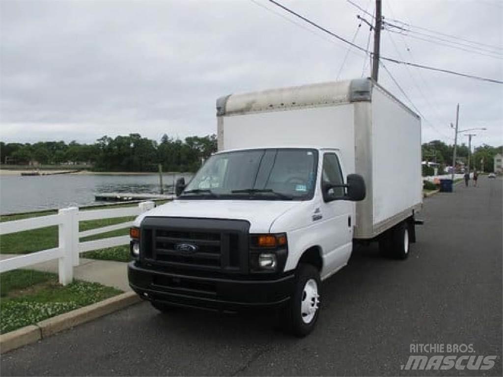 Ford E350 Skriňová nadstavba