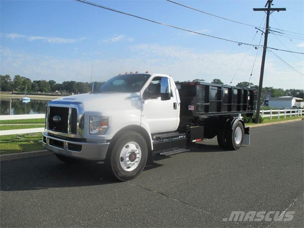 Ford F750 Hákový nosič kontajnerov