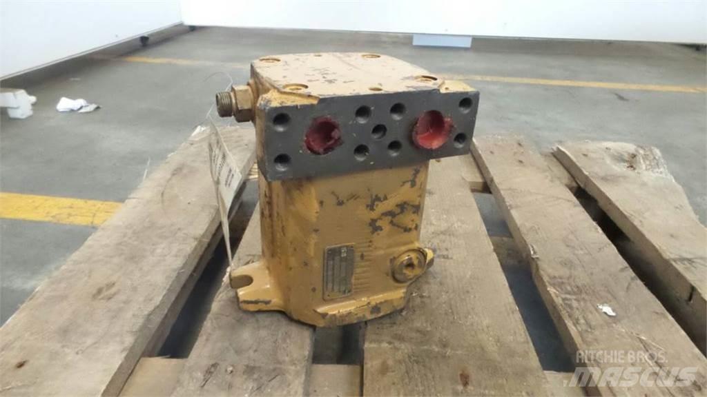 CAT 213B Hydraulika