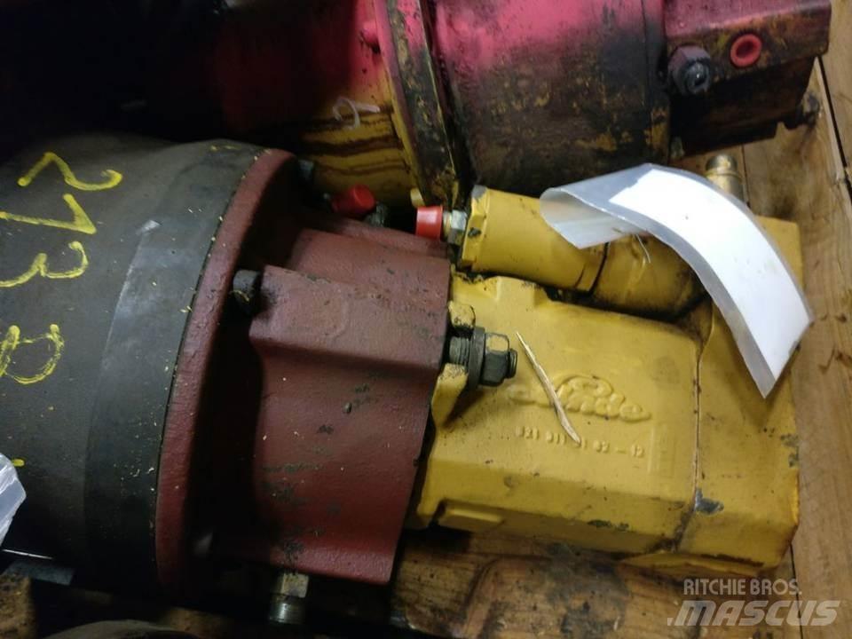 CAT 213B Hydraulika