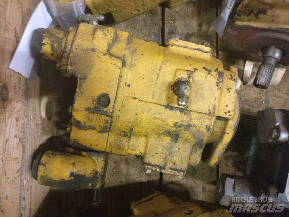 CAT 215 Hydraulika