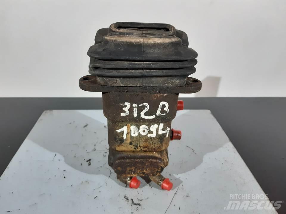 CAT 312B Kabíny a interiér
