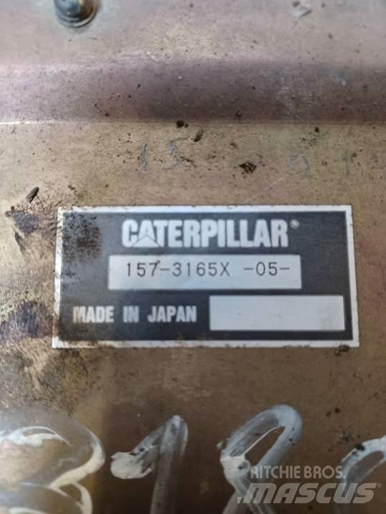 CAT 318C Kabíny a interiér