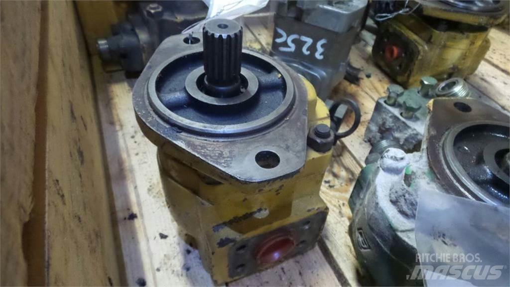 CAT 320B Hydraulika