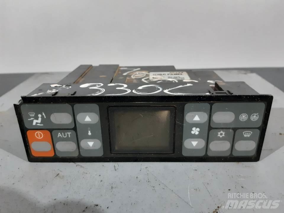 CAT 330C Kabíny a interiér