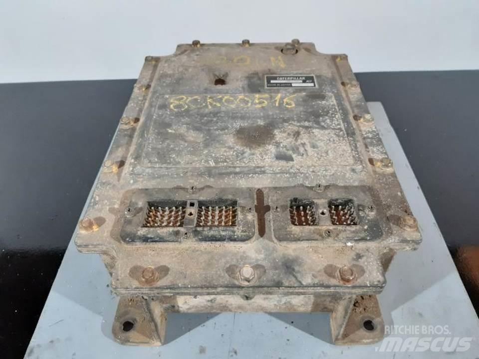 CAT 330L Kabíny a interiér