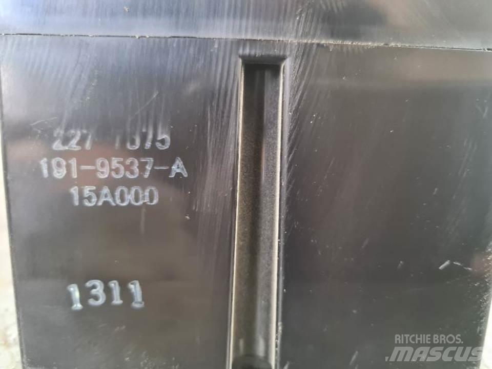 CAT 336DL Kabíny a interiér