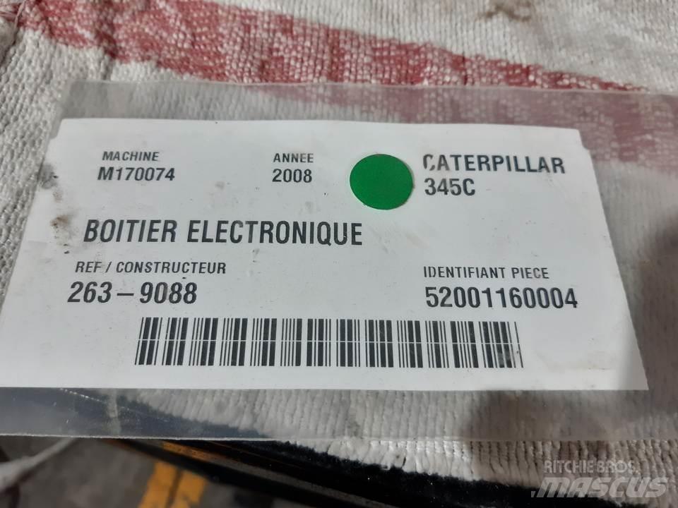 CAT 345C Kabíny a interiér