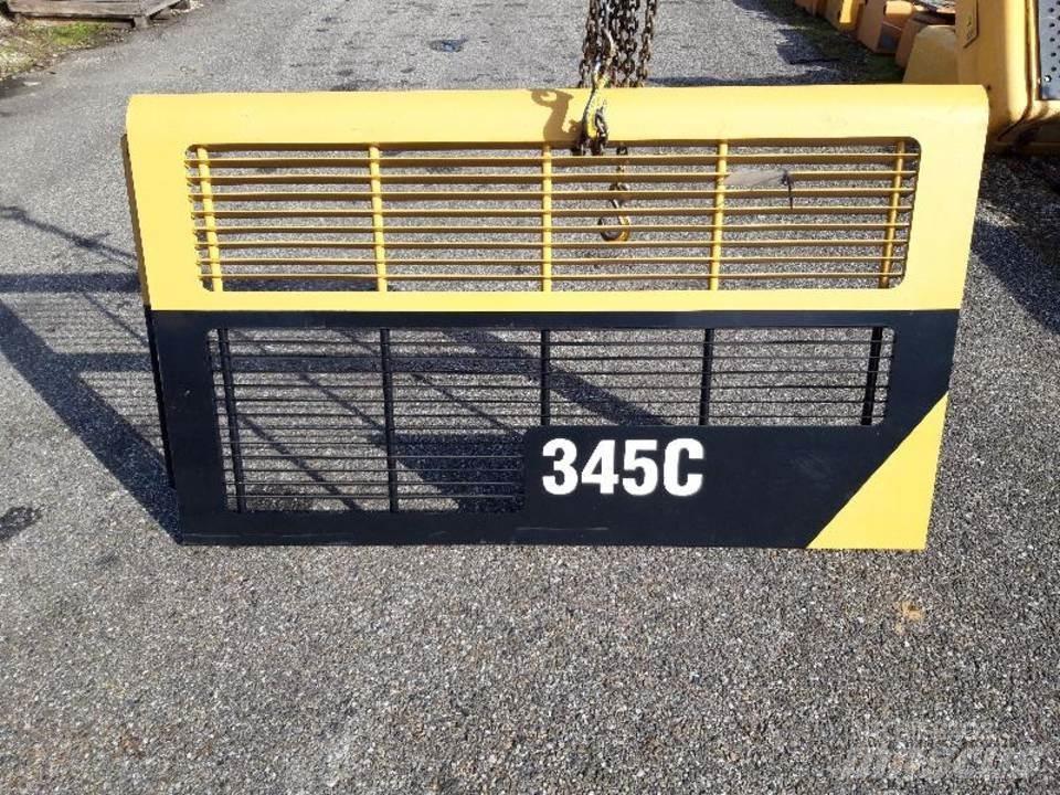 CAT 345C Kabíny a interiér