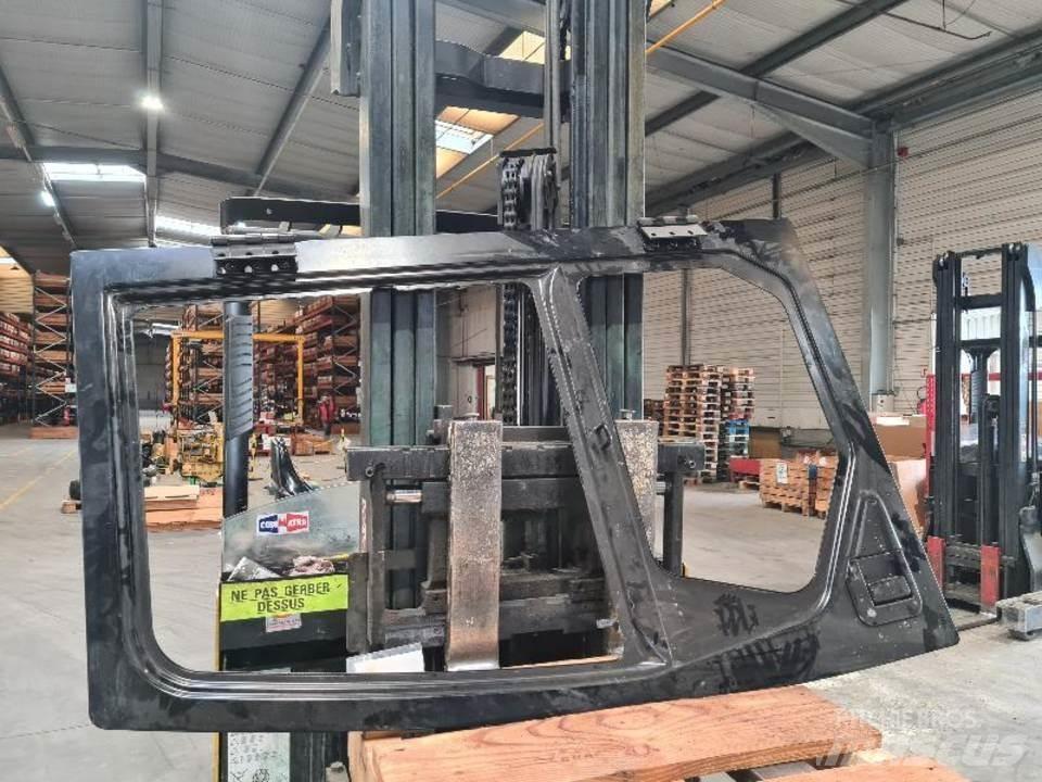 CAT 345D Kabíny a interiér