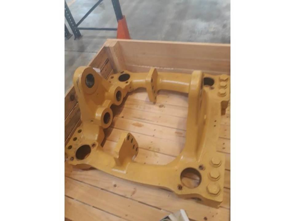 CAT 432E Kabíny a interiér