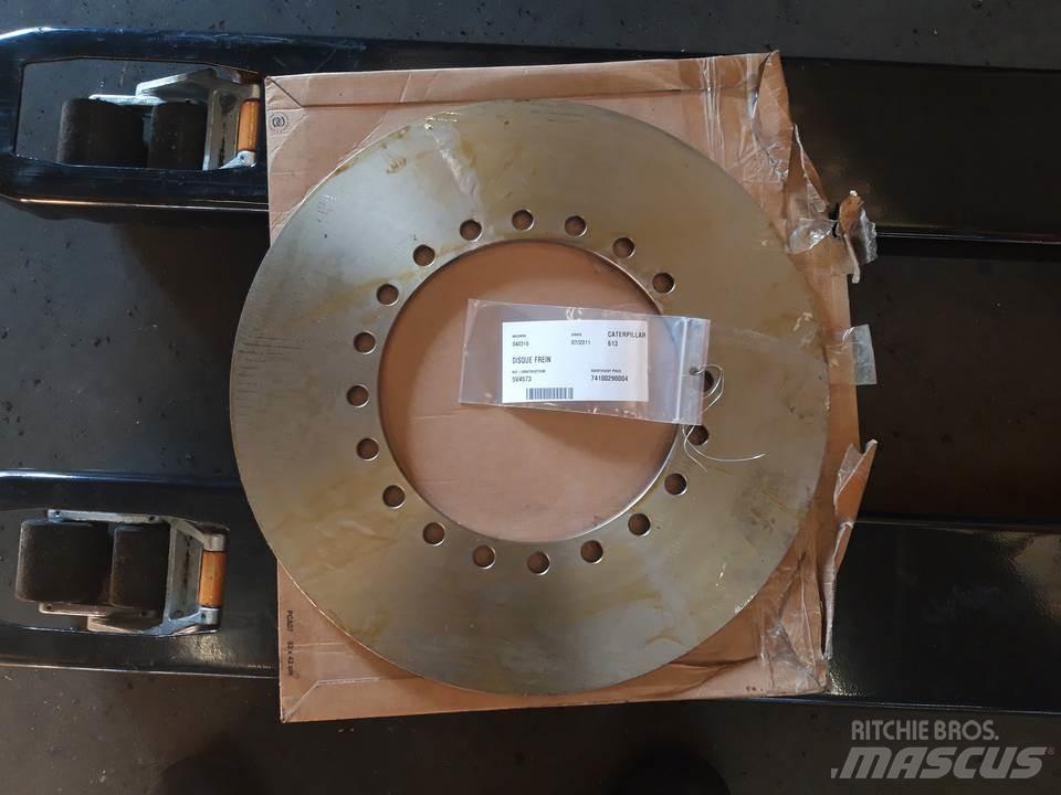CAT 613 Pásy, reťaze a podvozok