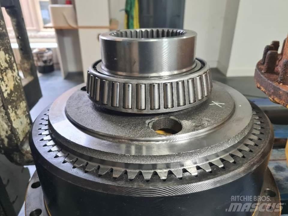 CAT 735 Prevodovka