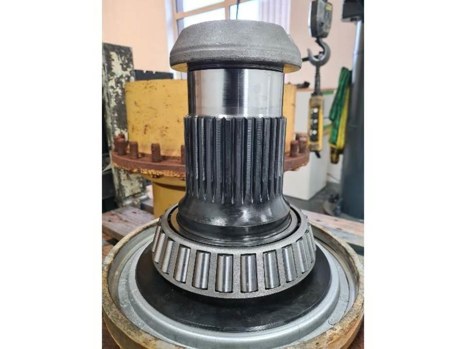 CAT 735 Prevodovka