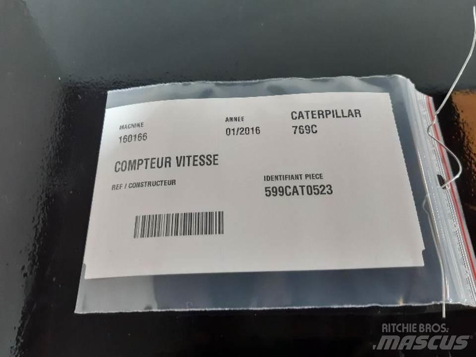 CAT 769C Kabíny a interiér