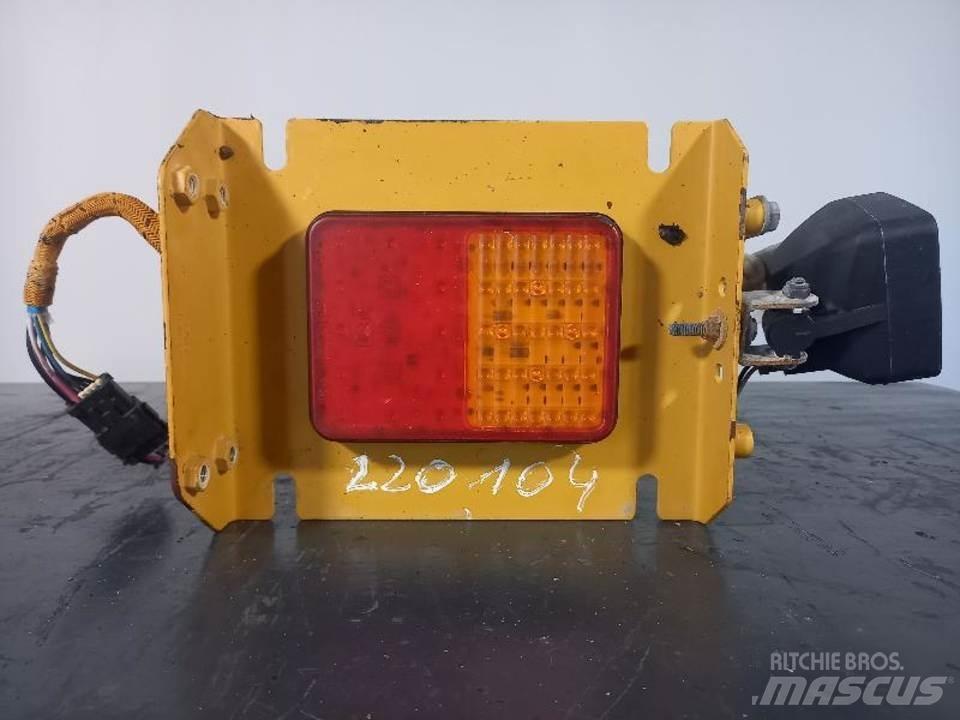 CAT 770 Kabíny a interiér