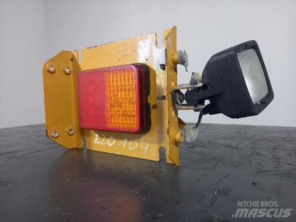 CAT 770 Kabíny a interiér