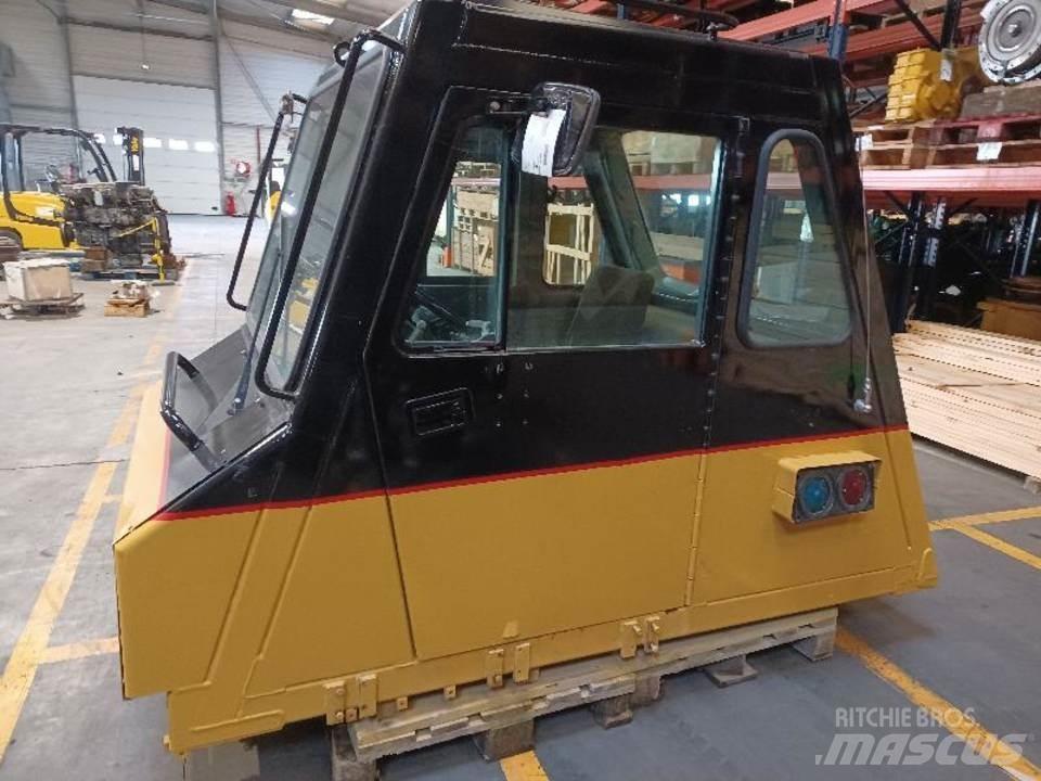 CAT 771D Kabíny a interiér
