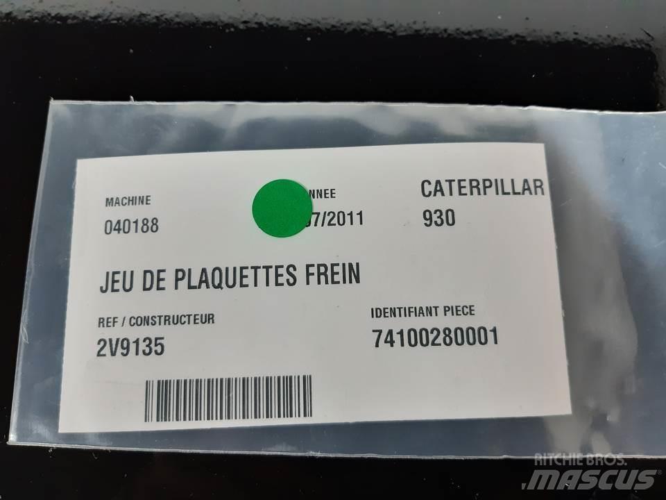 CAT 930 Pásy, reťaze a podvozok
