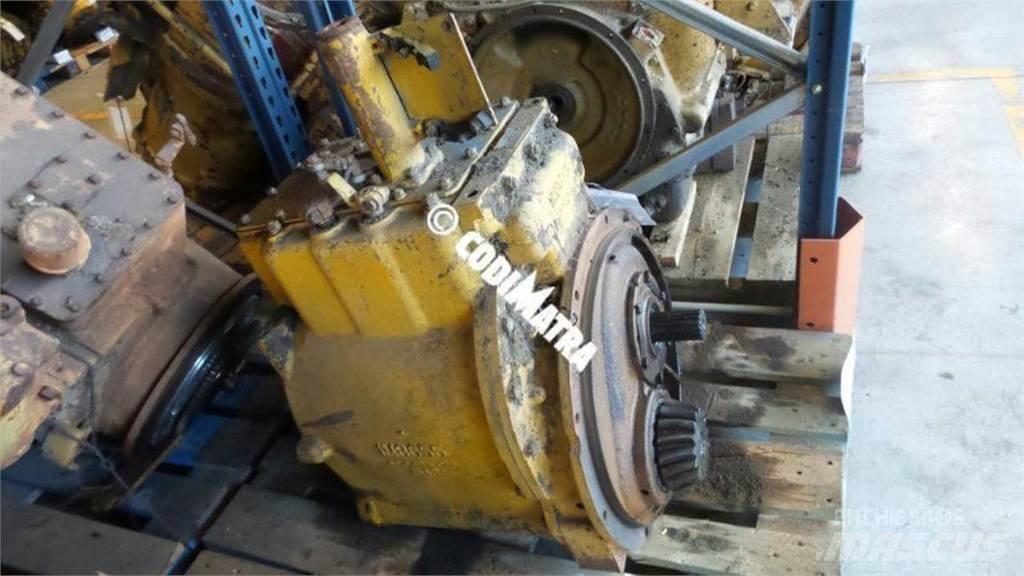 CAT D7E Prevodovka