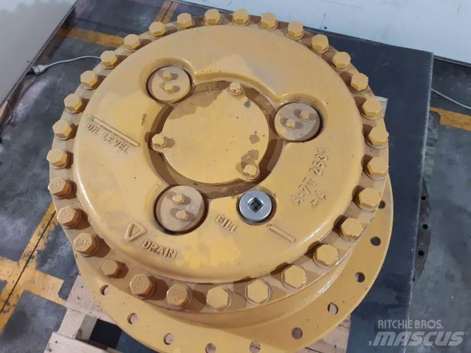 CAT D7R Prevodovka