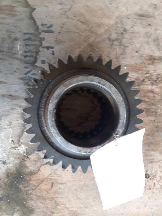 CAT D8H Prevodovka