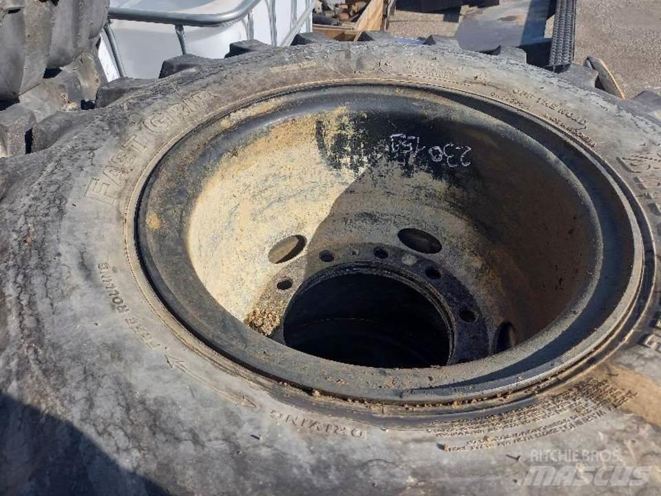 CAT M320F Pásy, reťaze a podvozok
