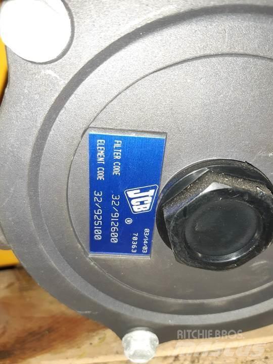 JCB 8060 Kabíny a interiér