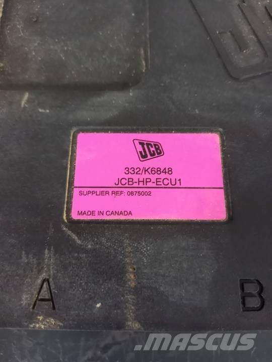 JCB JS190 Kabíny a interiér