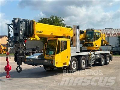 Grove TMS700E Univerzálne terénne žeriavy