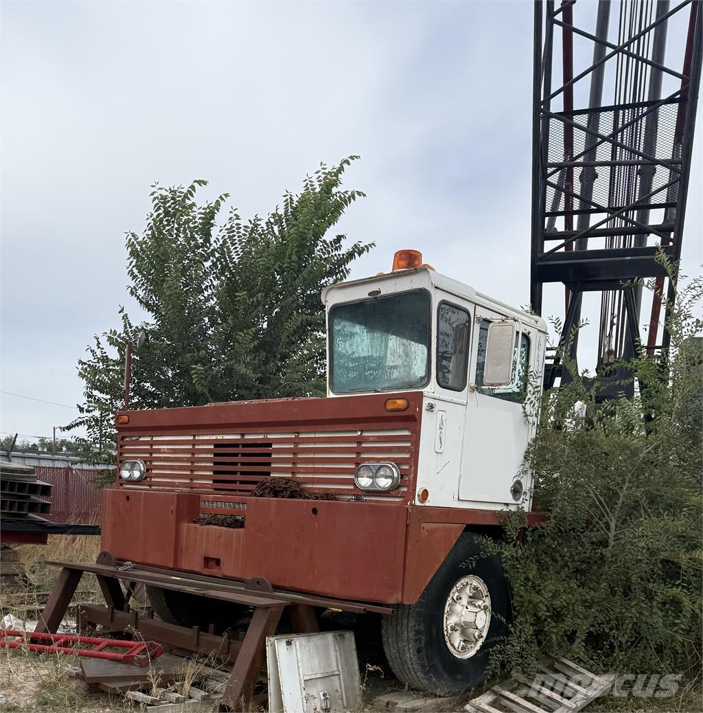 Link-Belt HC-138A Univerzálne terénne žeriavy