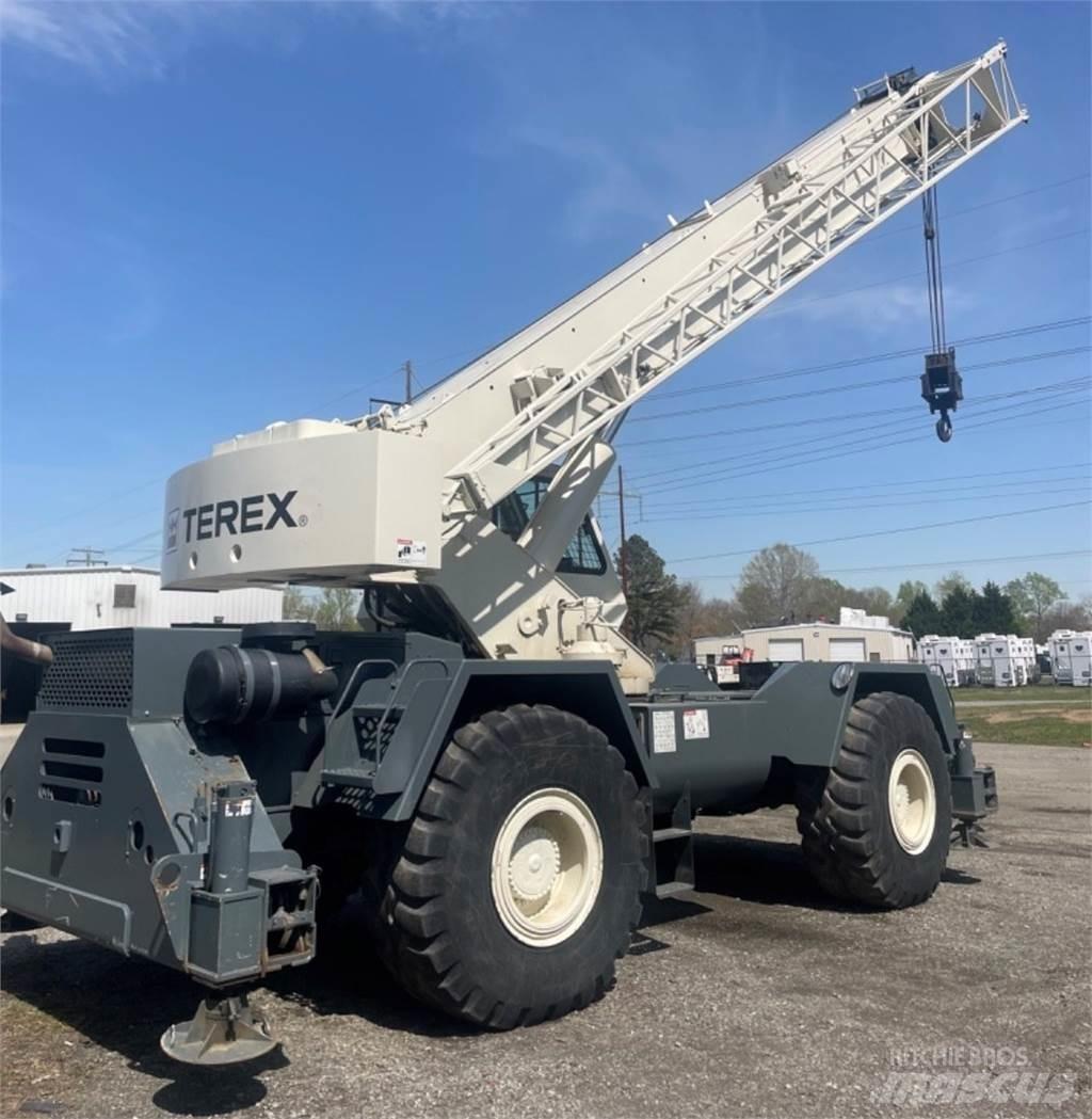 Terex RT 335 Žeriavy pre ťažký terén