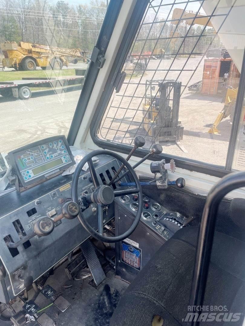 Terex RT 335 Žeriavy pre ťažký terén