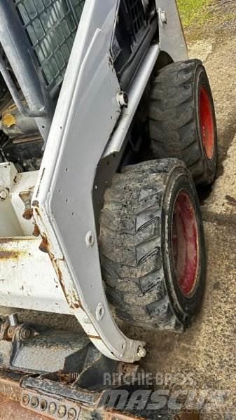 Bobcat S130 Šmykom riadené nakladače