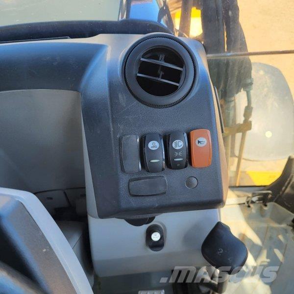 CAT 428 E Rýpadlo-nakladače