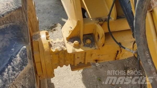 CAT 908 Kolesové nakladače